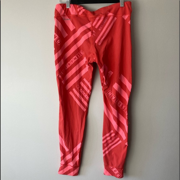 Reebok - Picture 2 of 7